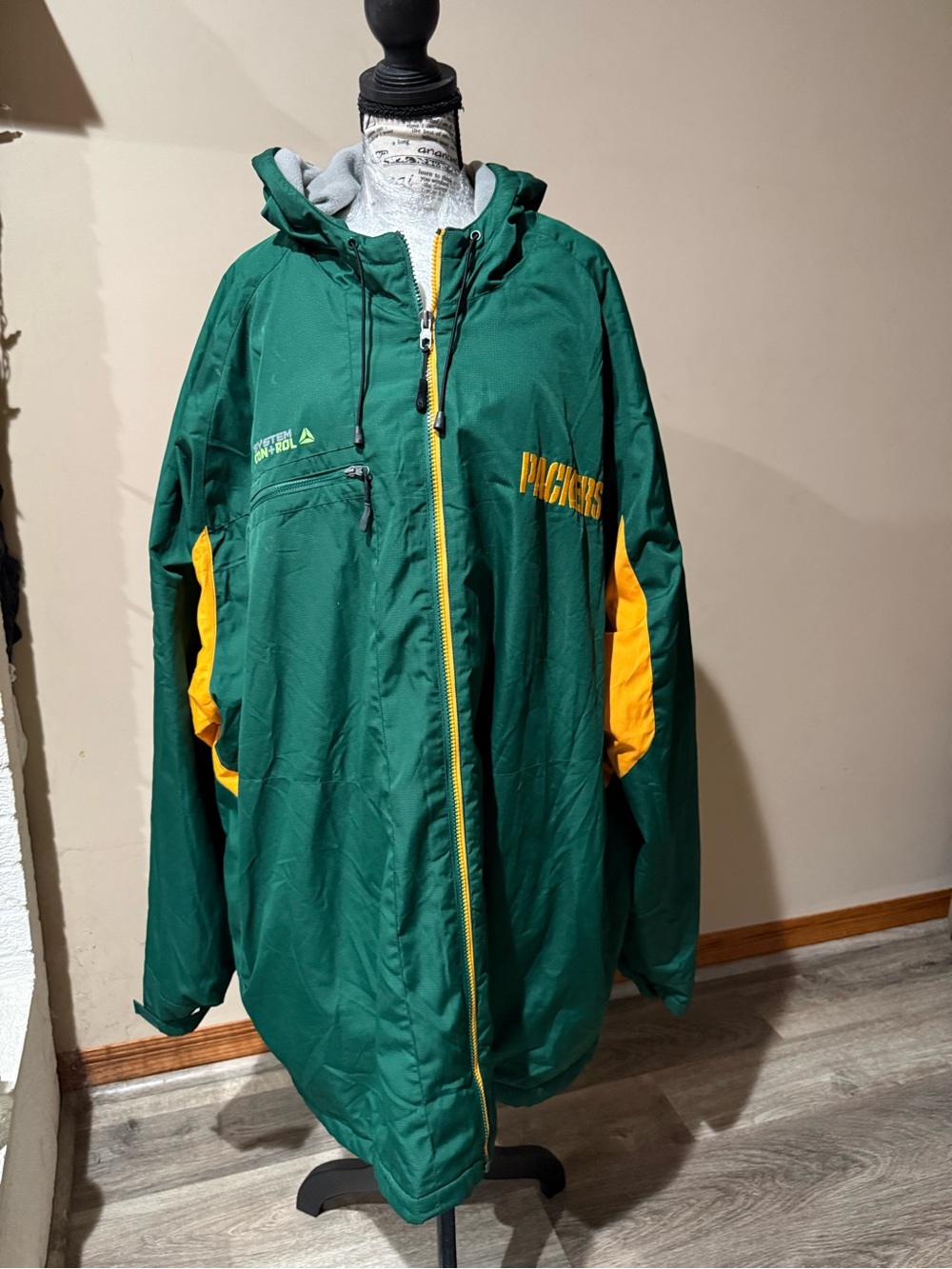 Men 3XL Reebok NFL Green Bay Packers Hooded Winter Jacket with Fleece lining